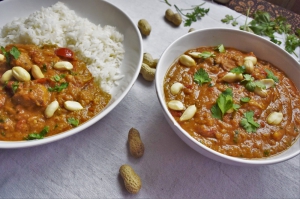 Kuře s lilkem, batáty a arašídovým máslem, inspirované Afrikou - African chicken peanut stew